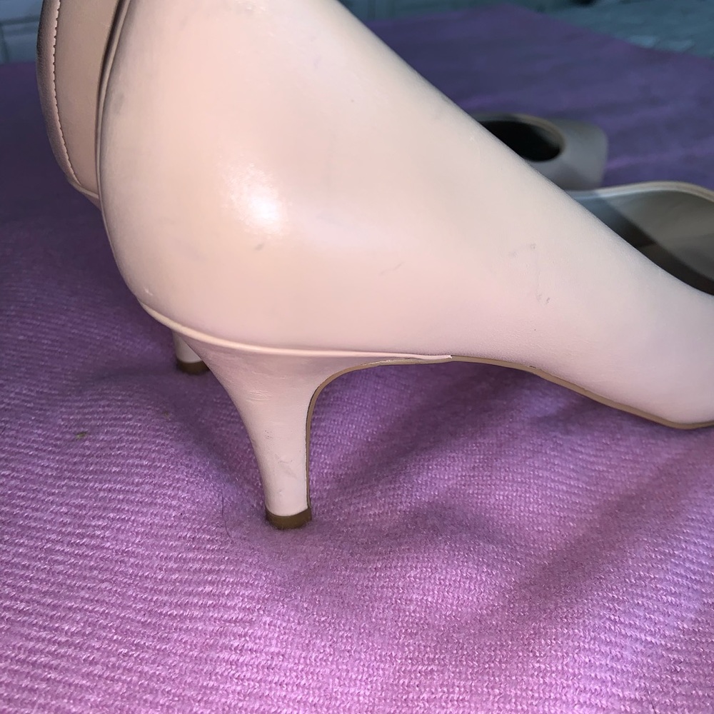 Heel - Picture 3 of 4